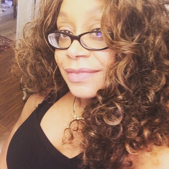 Meet your Posher, Ashleigh-Hope - Picture 1 of 1